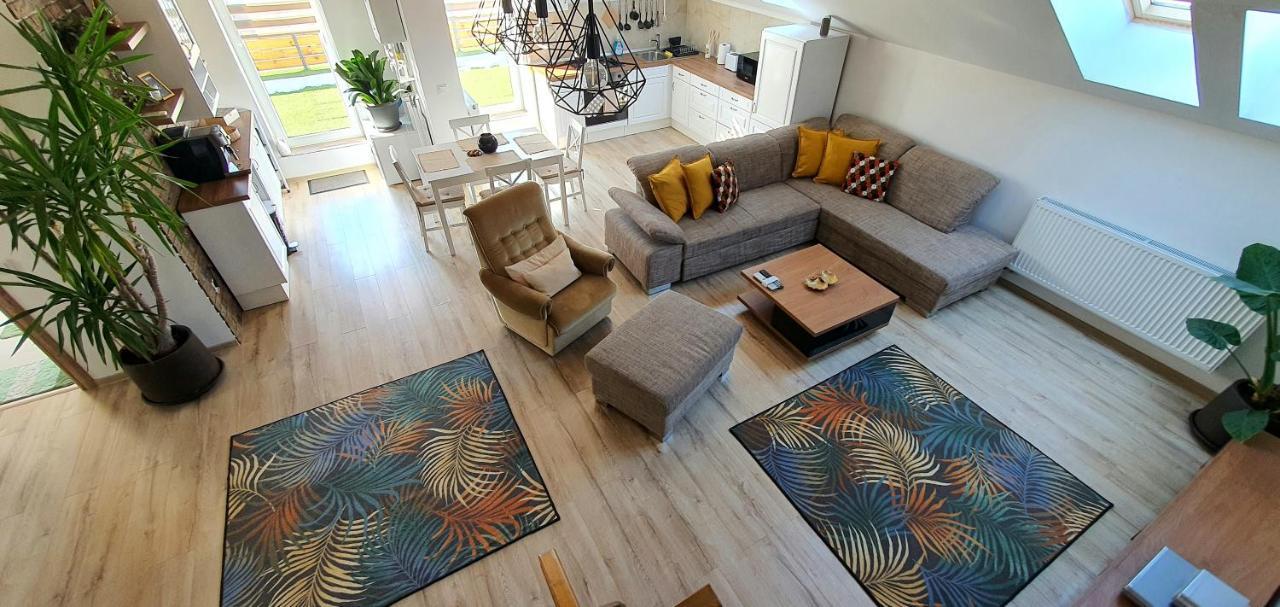Hoobee Home & Rooftop Terrace Târgu-Mureş Exteriör bild
